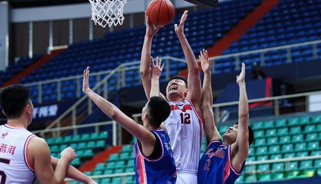 人队全队发挥出众,连胜在望 人队全队发挥出众,连胜在望