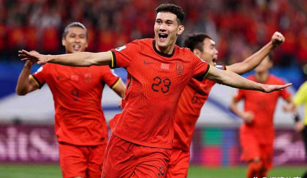 开云体育登录-欧国联比赛的金球奖评选引发球迷热议，各方意见不一