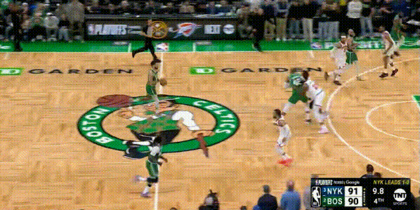 雄狮队遭逆转，主帅愤怒离场