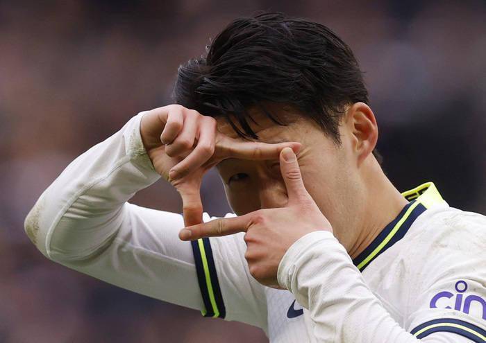 开云下载-热刺主场战平，孙兴慜不满失胜机会