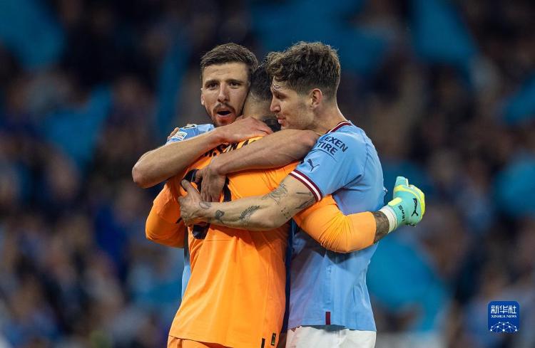 杜布拉斯领队逆转，曼城晋级欧冠决赛成功