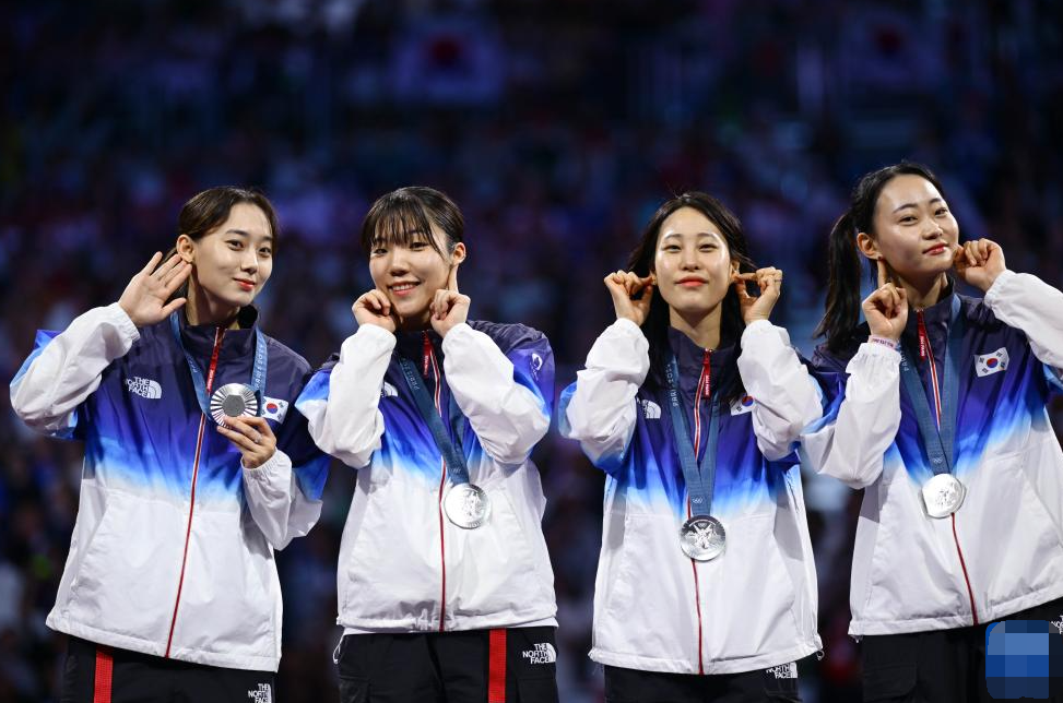 韩国选手在击剑比赛中表现出色