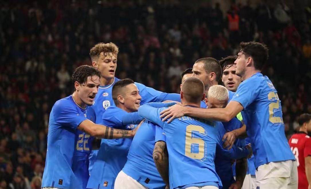 意大利队长梅开二度，带队战胜希腊