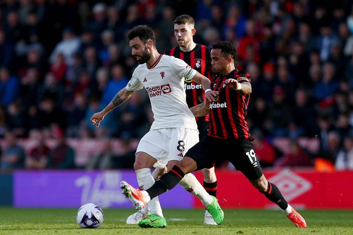 足球联赛大战场上，多支球队积极备战