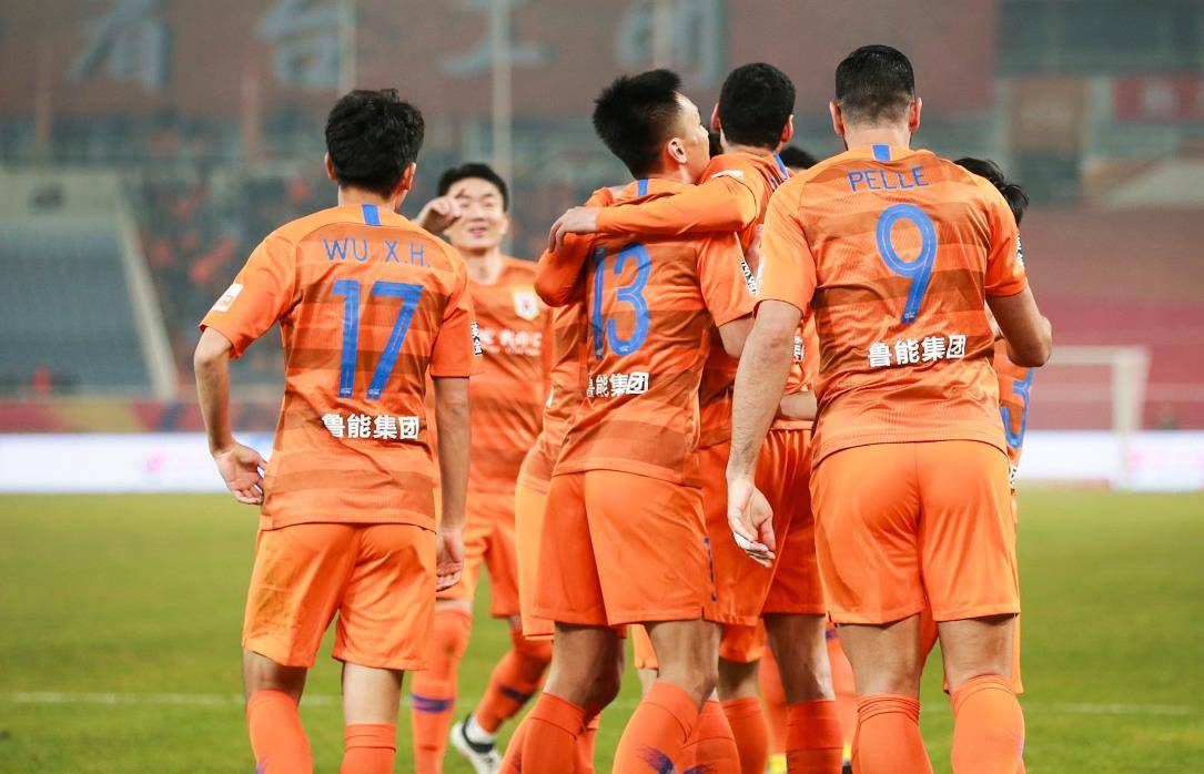 鲁能客场奋力，成功跻身中超榜首！的简单介绍