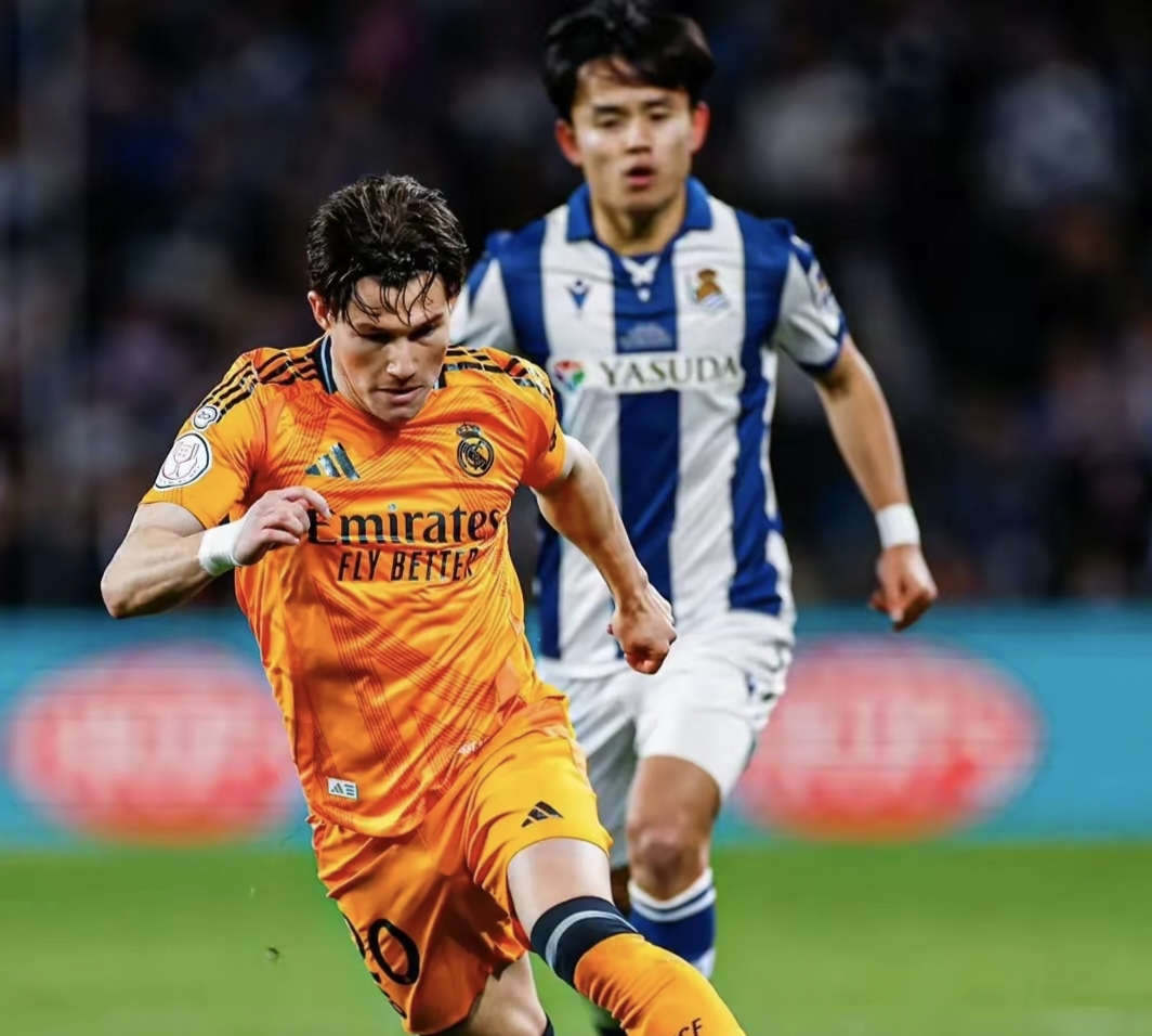 关于阿尔梅里亚在主场击败对手，豪取三分的信息