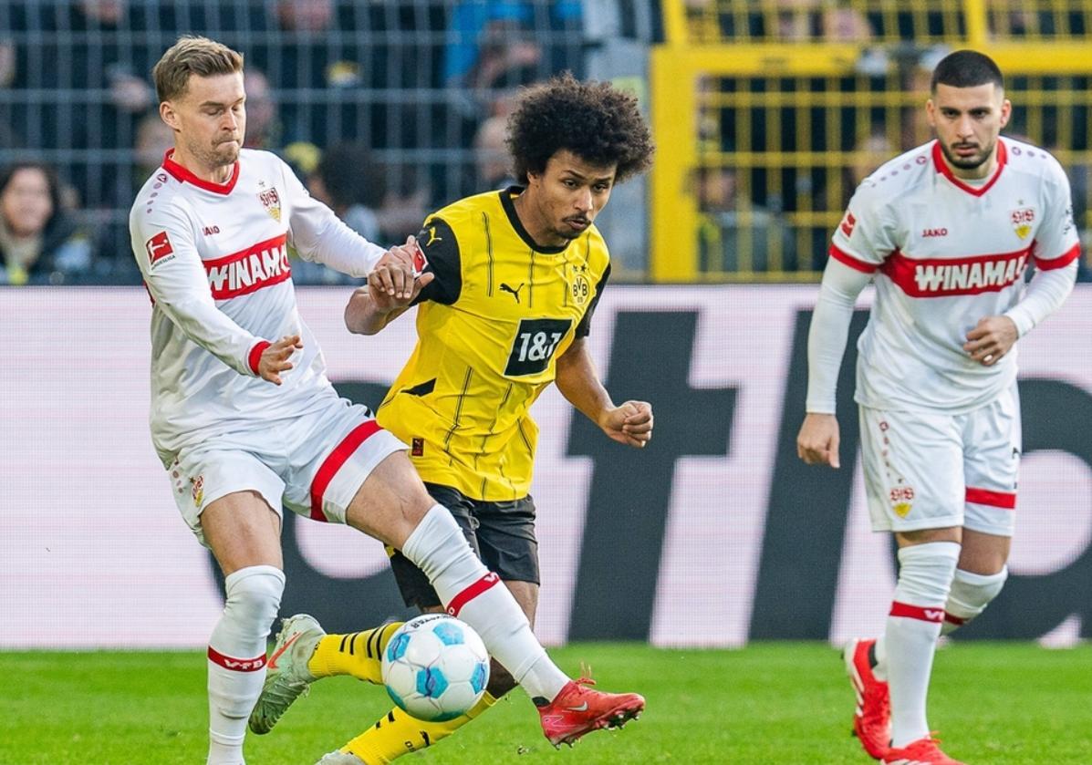 开云平台-德甲劲旅展开热身赛，备战新赛季