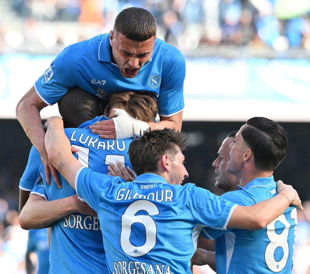 开云体育APP下载-佛罗伦萨球员集体伤愈，球队备战状态良好