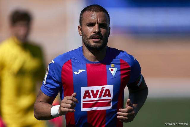 赛季首胜！埃瓦尔豪取主场胜利