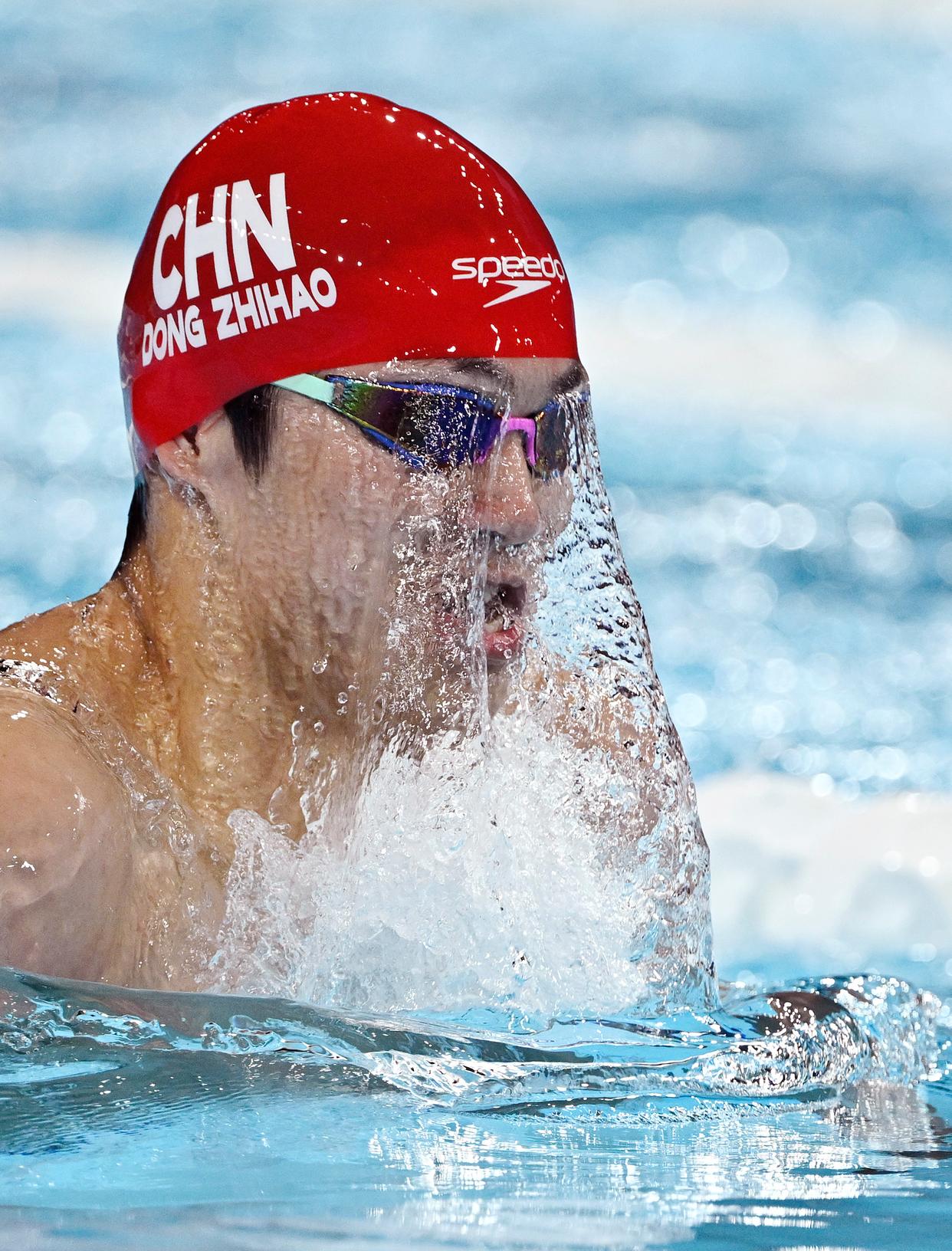 开云体育-关于游泳决赛选手尽展实力，争夺头名的信息