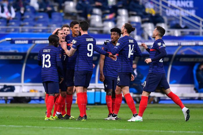 开云体育app-乌克兰队重新振作，成功卫冕世界杯冠军