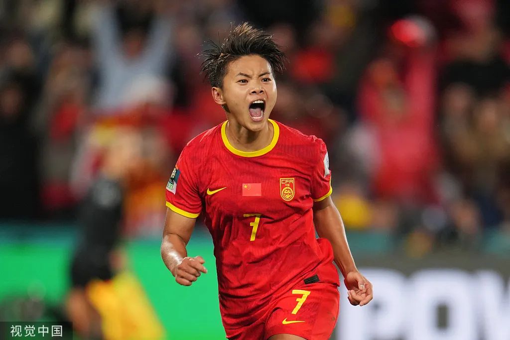 女足赛场上中国队技压群雄，获得胜利的简单介绍