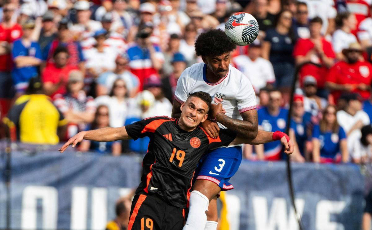 哥斯达黎加队全胜，英勇晋级