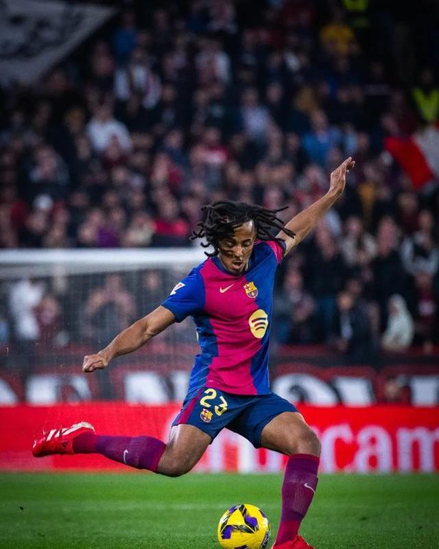 塞维利亚主场大胜,迅速进入前四名行列 塞维利亚主场大胜,迅速进入前四名行列