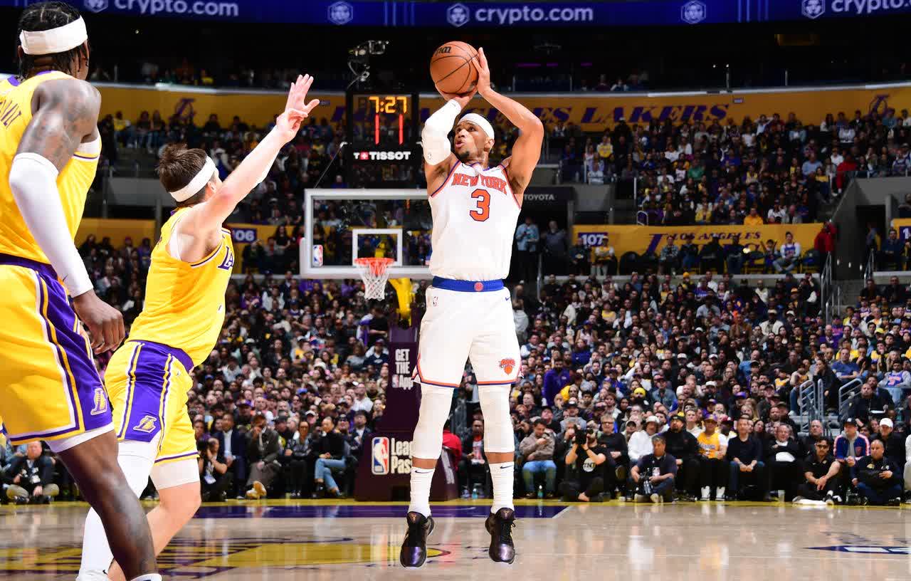 包含格兰纳集团主场不敌对手，遭遇两连败的词条