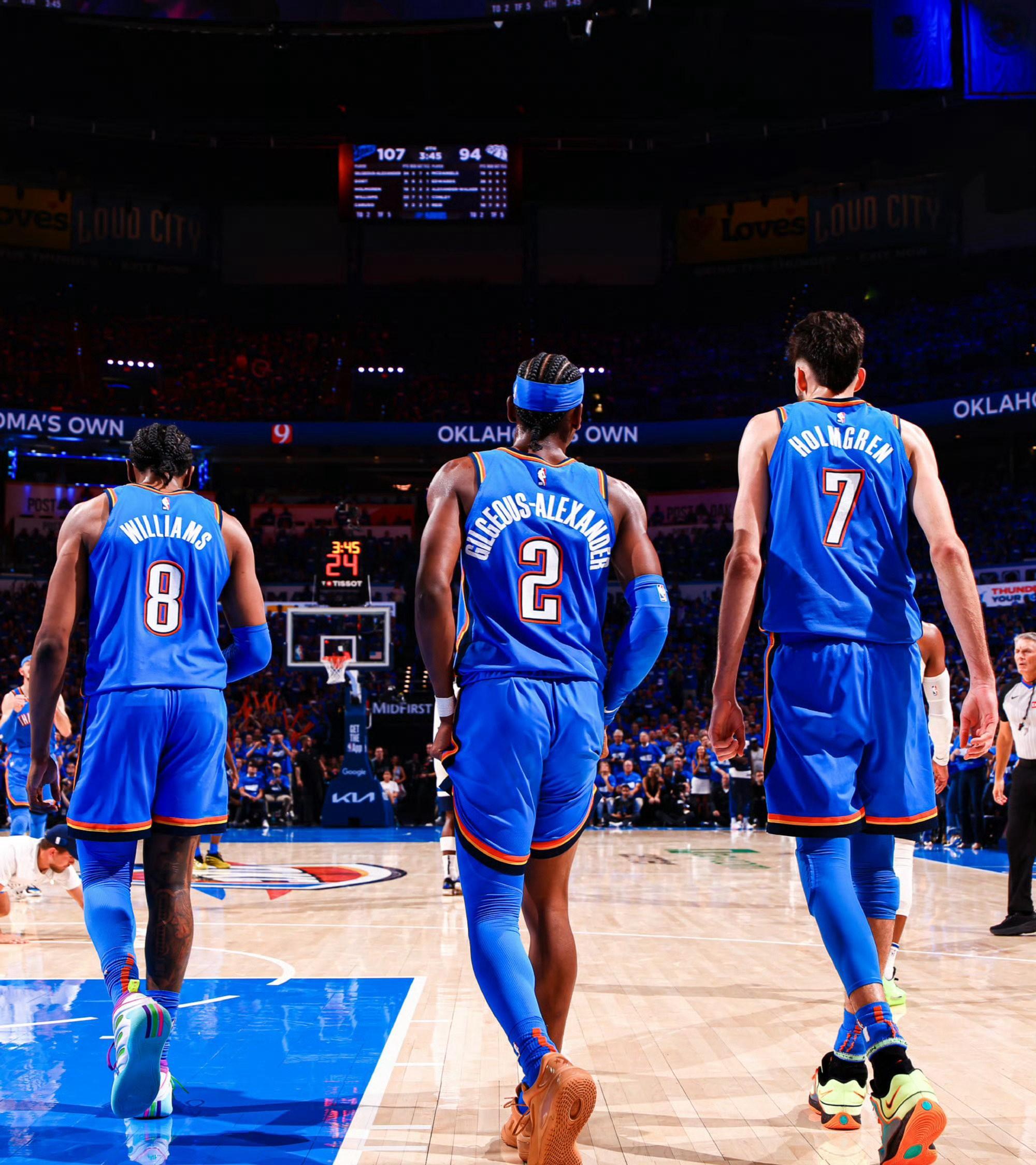 快船逆转击败太阳，系列赛战平