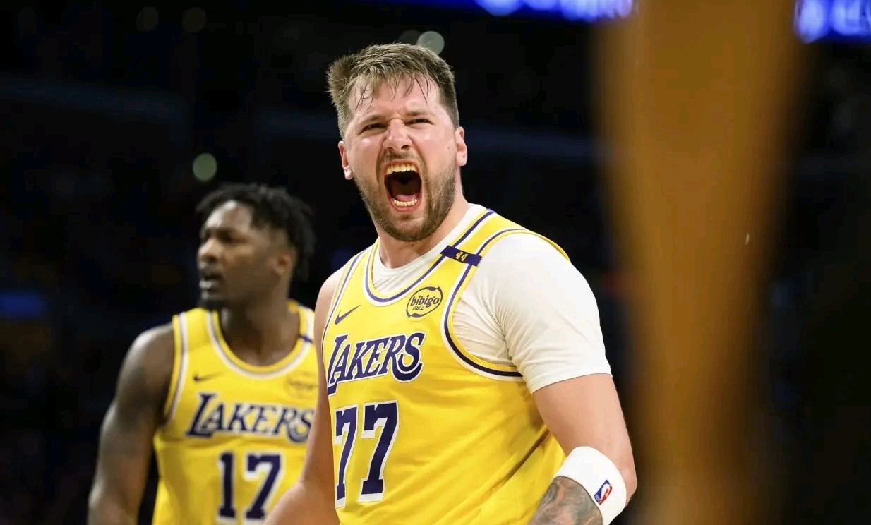 开云平台-爵士大胜灰熊，系列赛独揽两场胜利