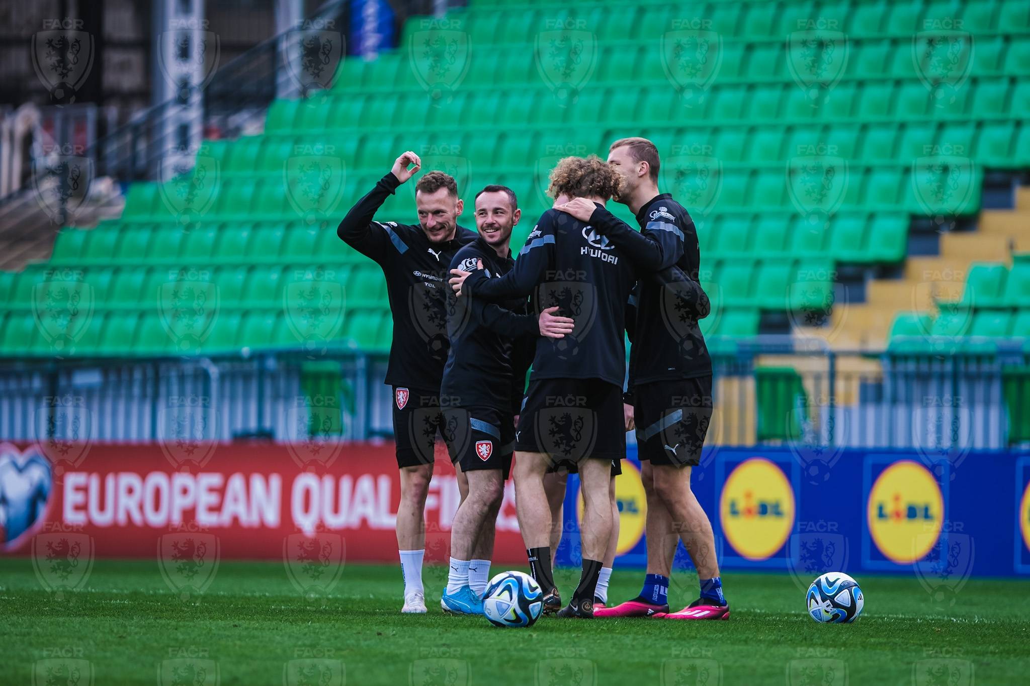 乌干达取胜阿尔巴尼亚：欧洲足球比赛中的搏击狂潮